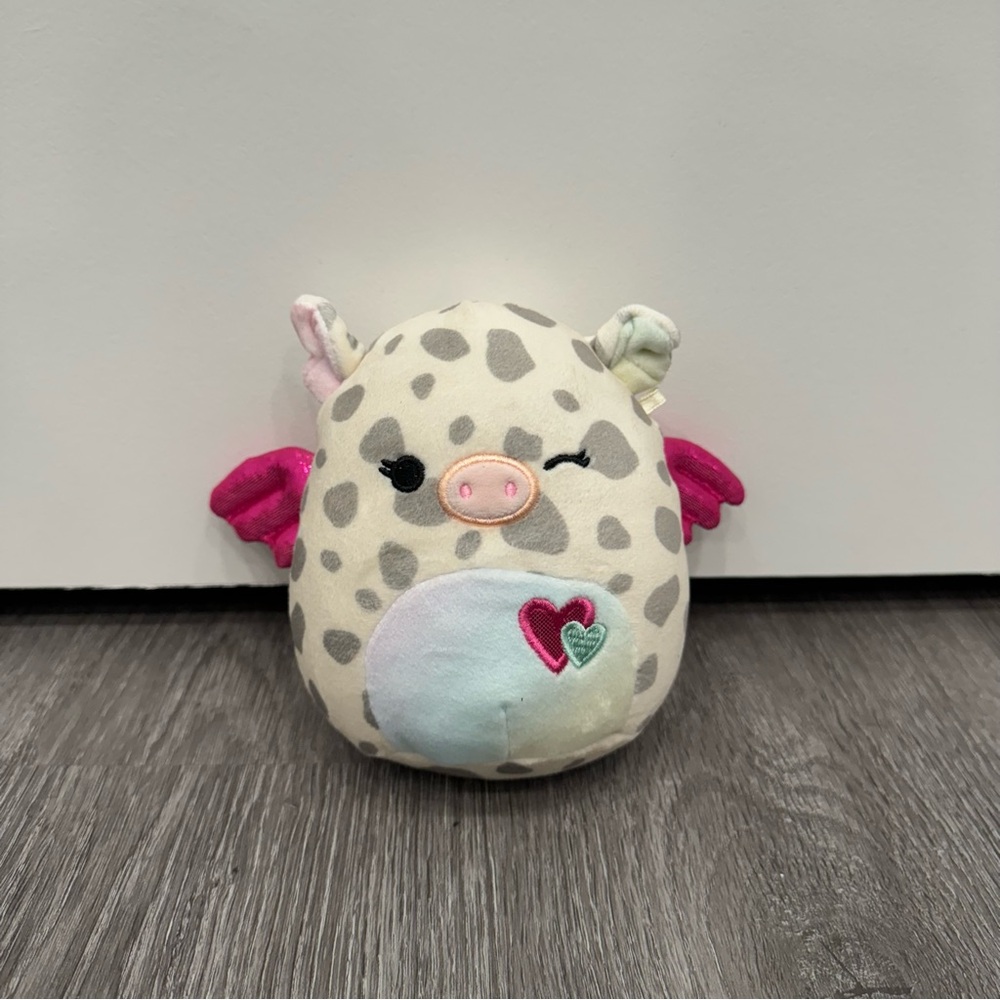 3x$25‼️ Squishmallows Charaka The Flying Valentines Pig